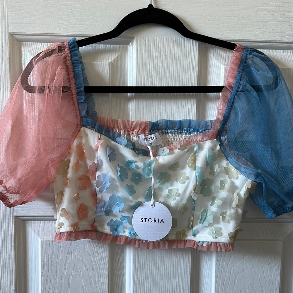 Storia Multicolor Floral Mesh Top